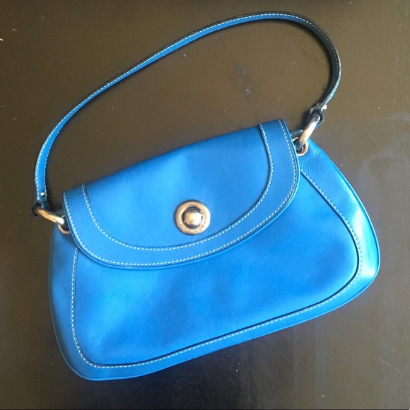 Marc Jacobs Handbags - Authentic Marc Jacobs Purse Handbag Blue